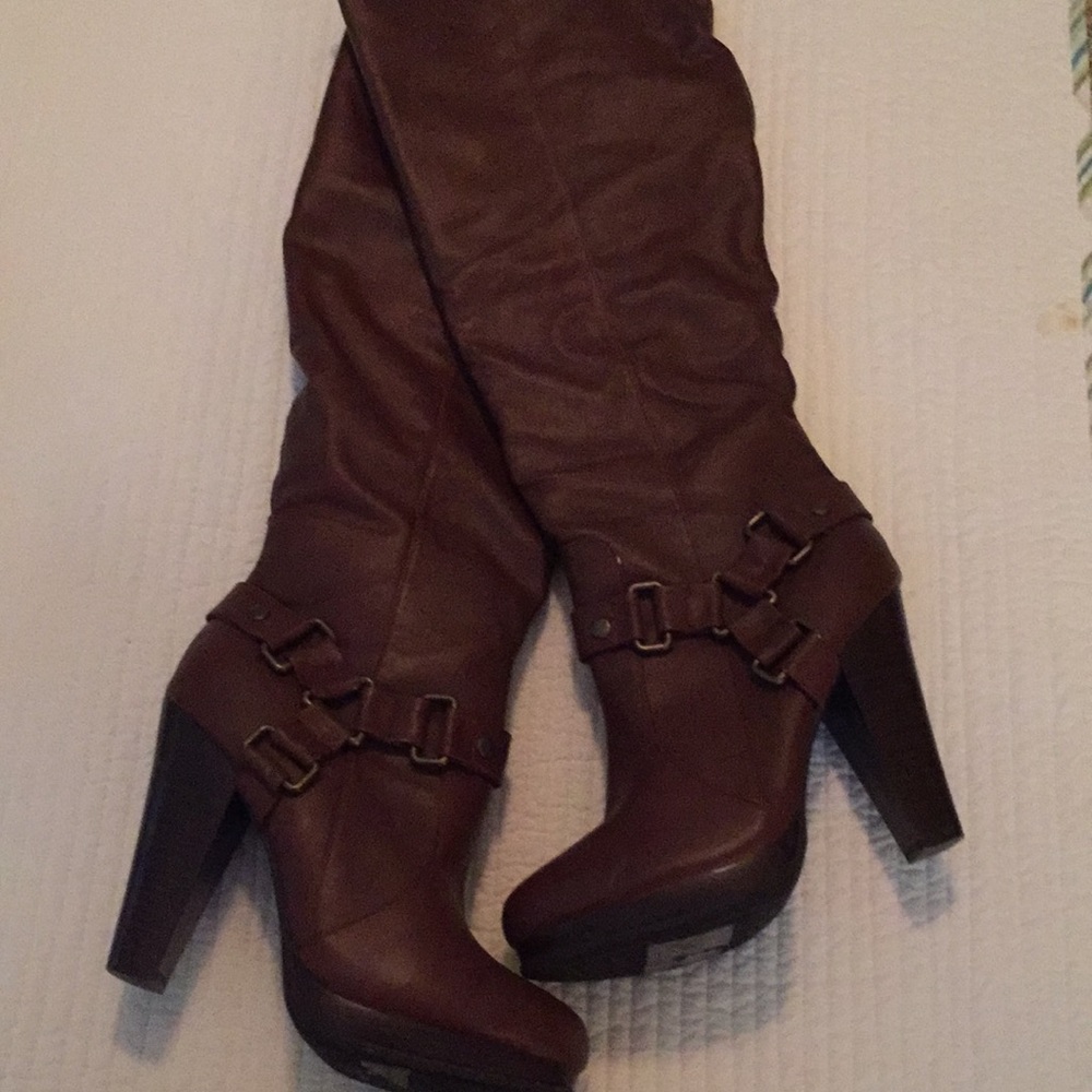 Bamboo size 10 brown boots. 4” heels NWOT